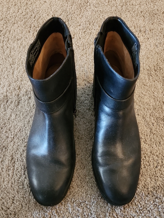 Vionic Shoes - Black Leather Ankle Boots